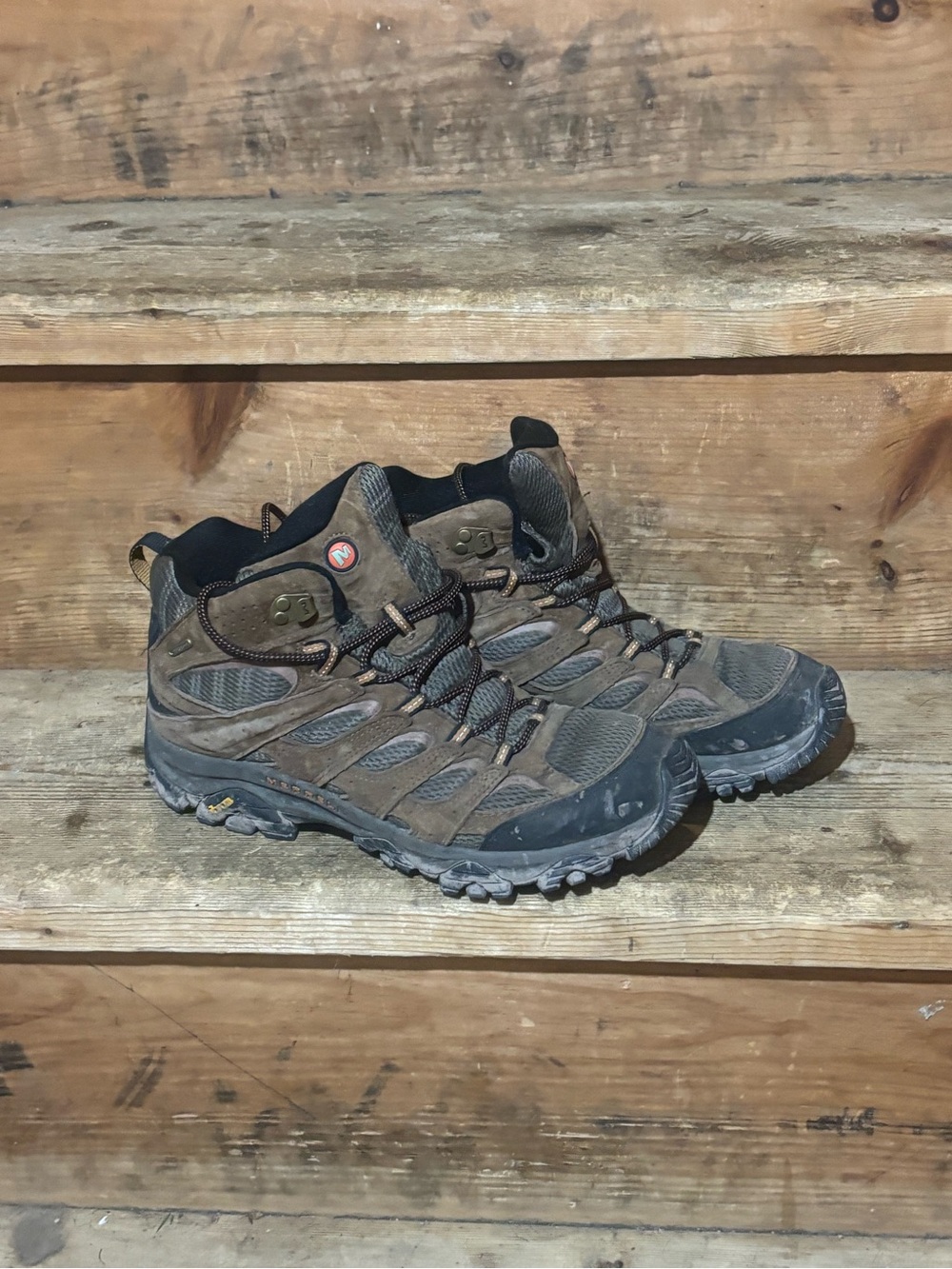 Merrell Moab Vibram Men's Brown Hiking Boots - Durable Trail Footwear
